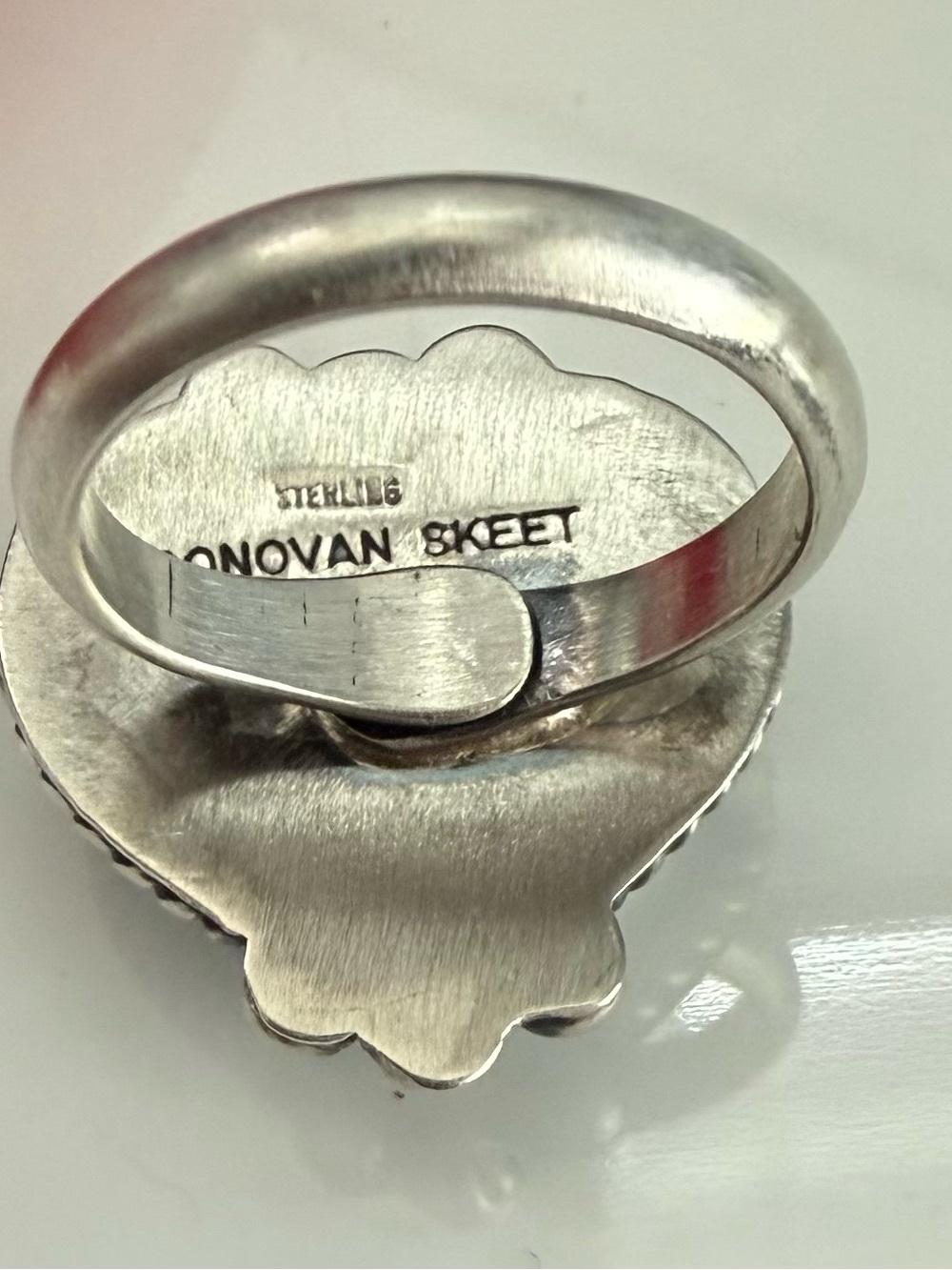 Native America Navajo Sterling Silver Kingman Turquoise Heart Ring - Picture 5 of 5
